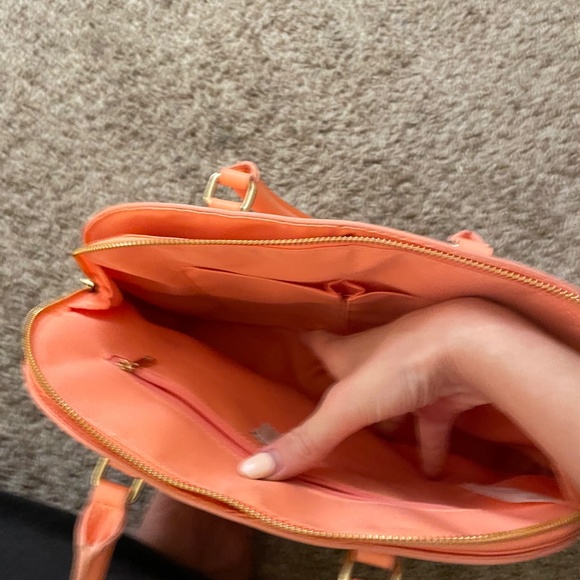 Bright pink/salmon purse - Picture 2 of 3